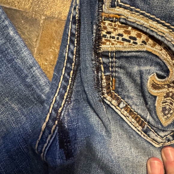 Rock Revival - Yui Skinny Jeans - Picture 15 of 16